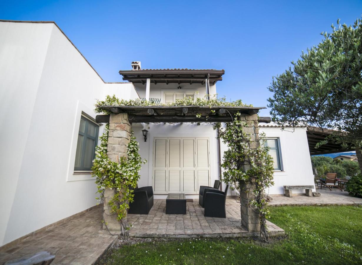 Villa Laura Capo dʼOrlando Exterior foto